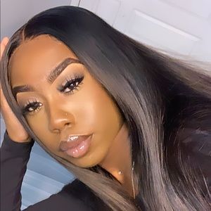 Meet your Posher, Dee